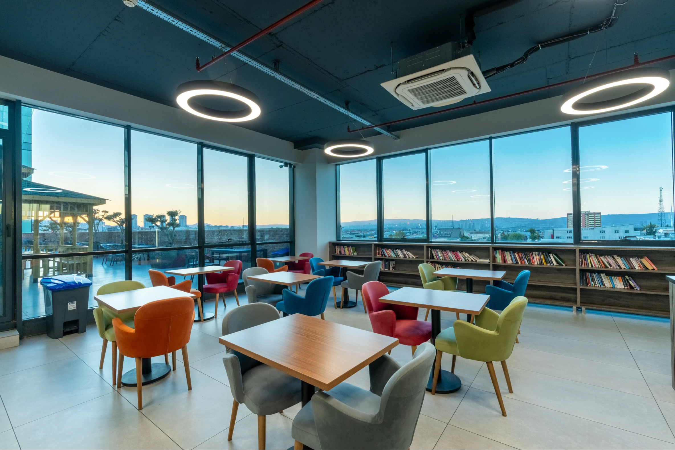 Ankara'da CX Operasyonel Alan Kiralama